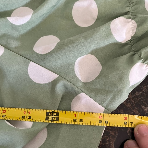 🎉EUC🎉Women’s Short Sleeve Pull Over Crop🎉 - Picture 4 of 5